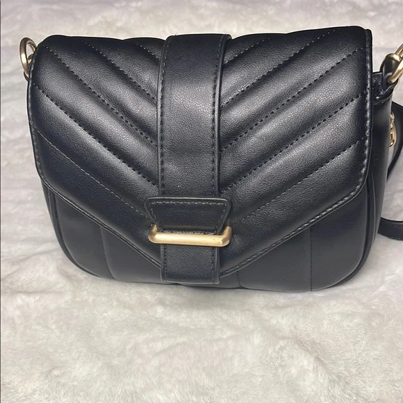 Black Soft Faux Leather quilted Shoulder Bag - Picture 2 of 10